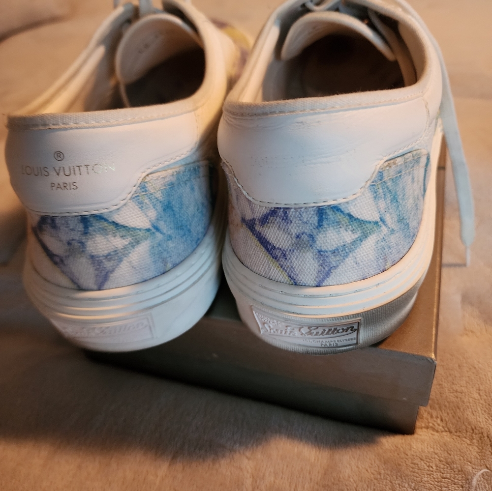 LV men's sneakers sz 9 - Picture 4 of 7
